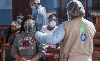 Distribution of hygiene kits and food baskets in Lima to the Venezuelan migrant population.